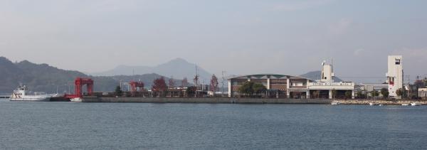 庁舎全景