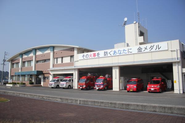 庁舎全体