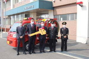 R3.2.24_小型動力ポンプ付軽消防自動車寄贈式4