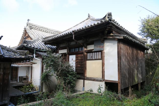 東泉寺薬師堂 外観(2)